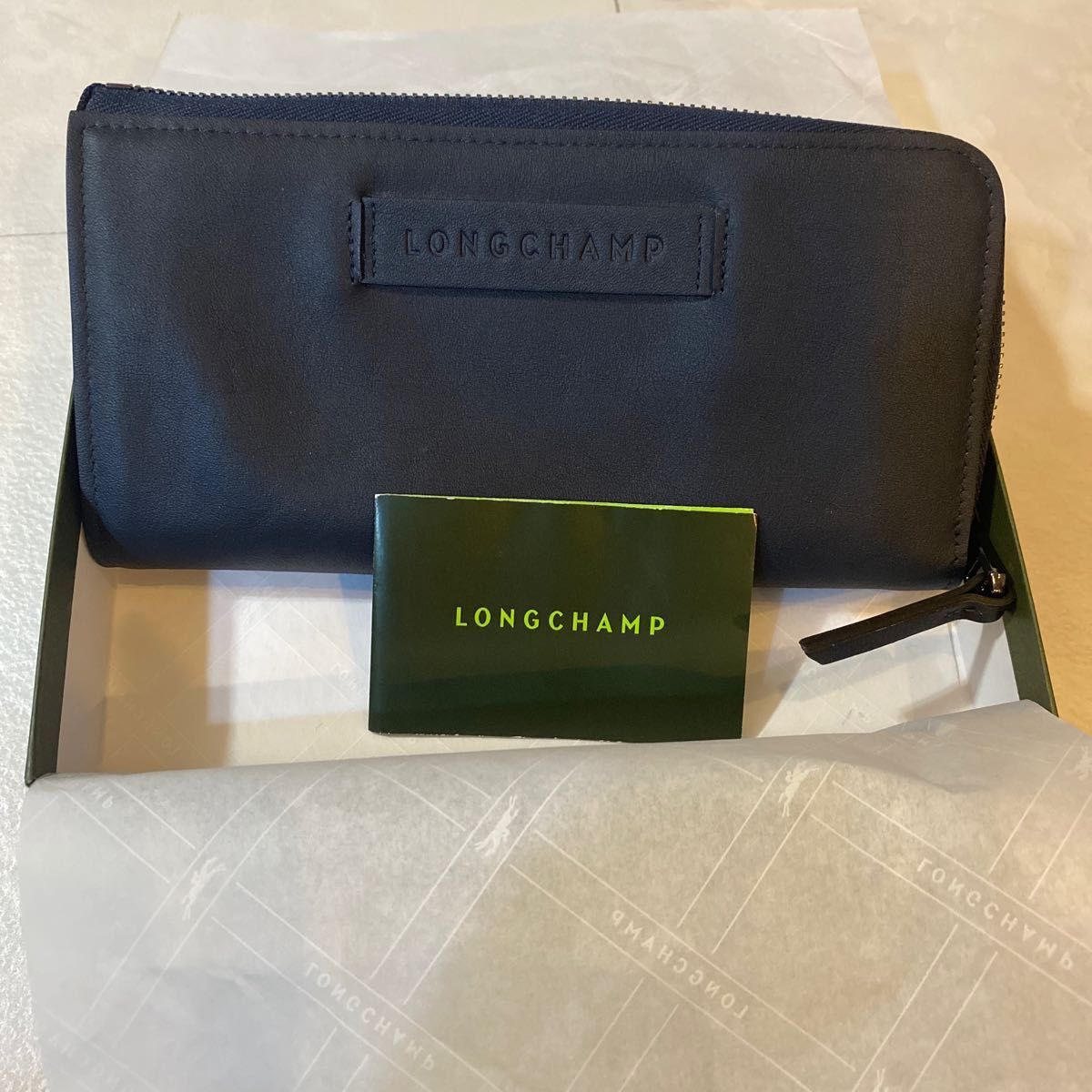 【新品未使用品】LONGCHAMP ロンシャン　長財布　正規品　本革　ネイビー