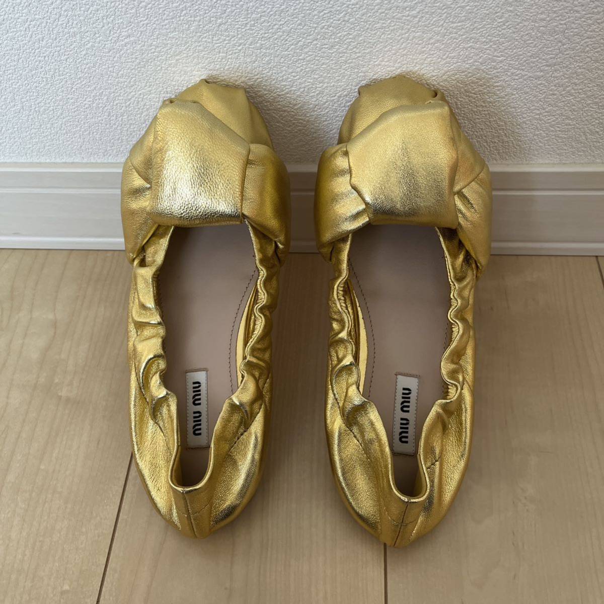 あなたにおすすめの商品 未使用品 ミュウミュウmiu miu ゴールド