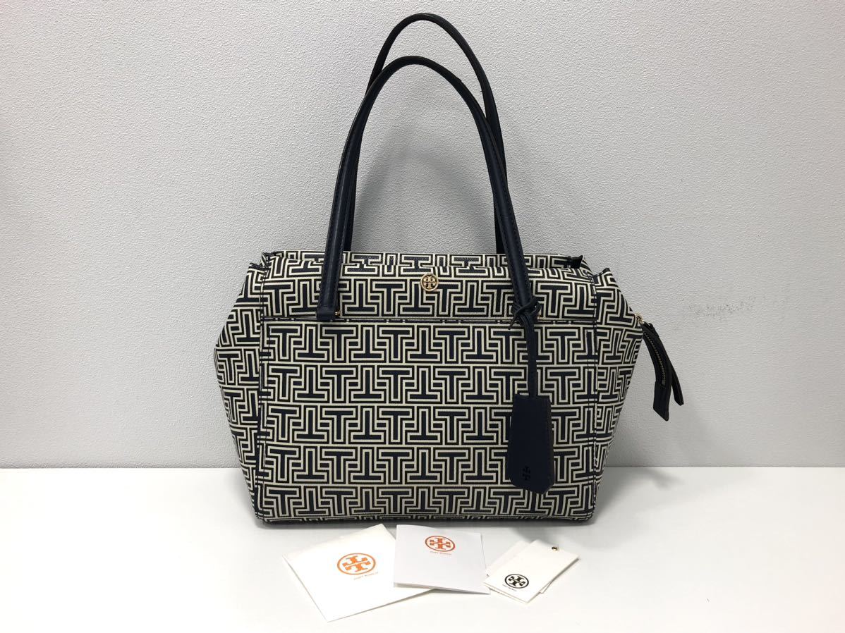 (IS1068)TORY BURCH トリーバーチ 総柄 PVCレザー トートバッグ ネイビー系 _画像1