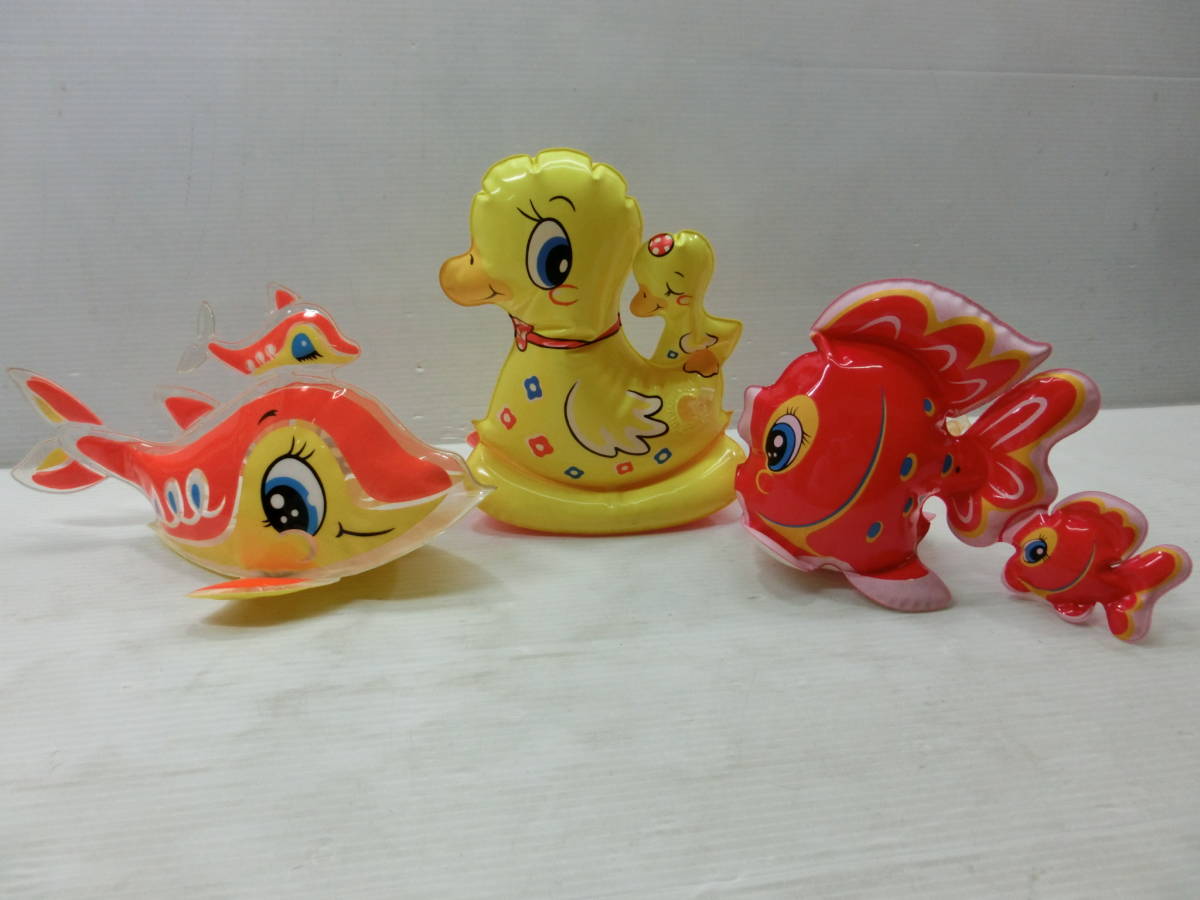 昭和レトロ.空ビ.空気ビニール人形.鈴入☆親子『アヒル』『金魚 昭和レトロ.空ビ.空気ビニール人形.鈴入☆親子『アヒル』『金魚