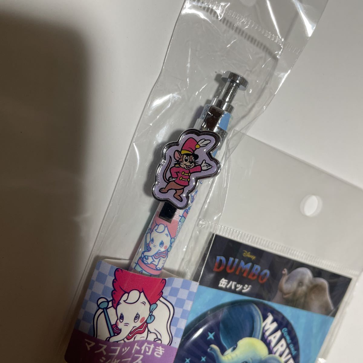 * price cut *[ new goods ] Dumbo car - pen can badge set timosi- movie DUMBO mascot attaching sharp Disney 