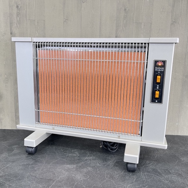 人気提案 サンルミエ パネルヒーター 【中古】動作保証 遠赤外線暖房器