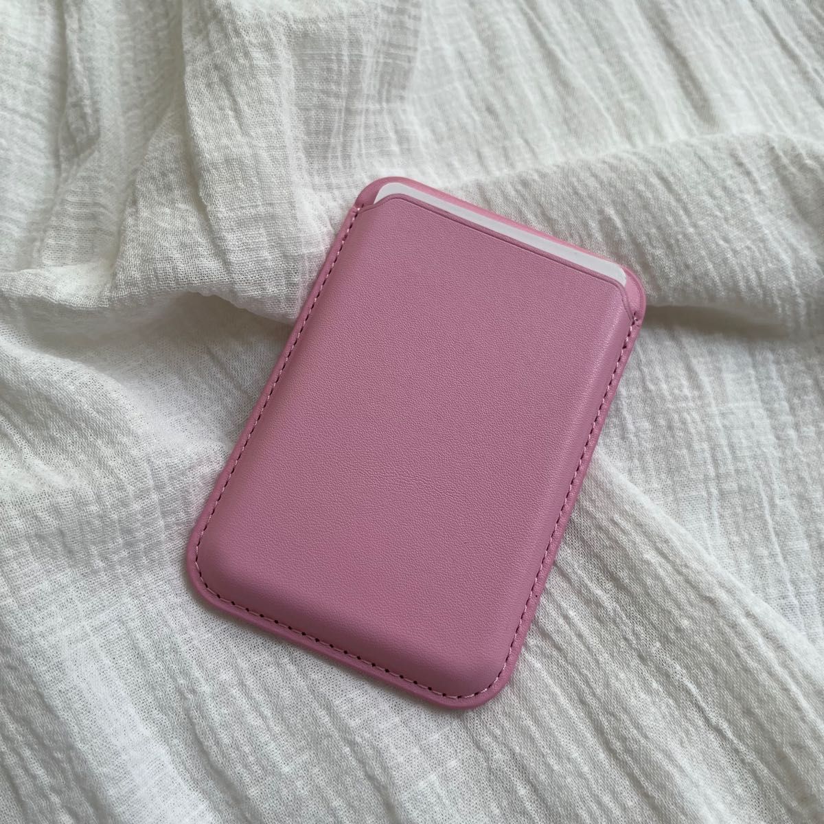 MagSafe対応iPhoneレザーウォレット ピンク 磁気カードホルダー　新品 ※純正ではありません