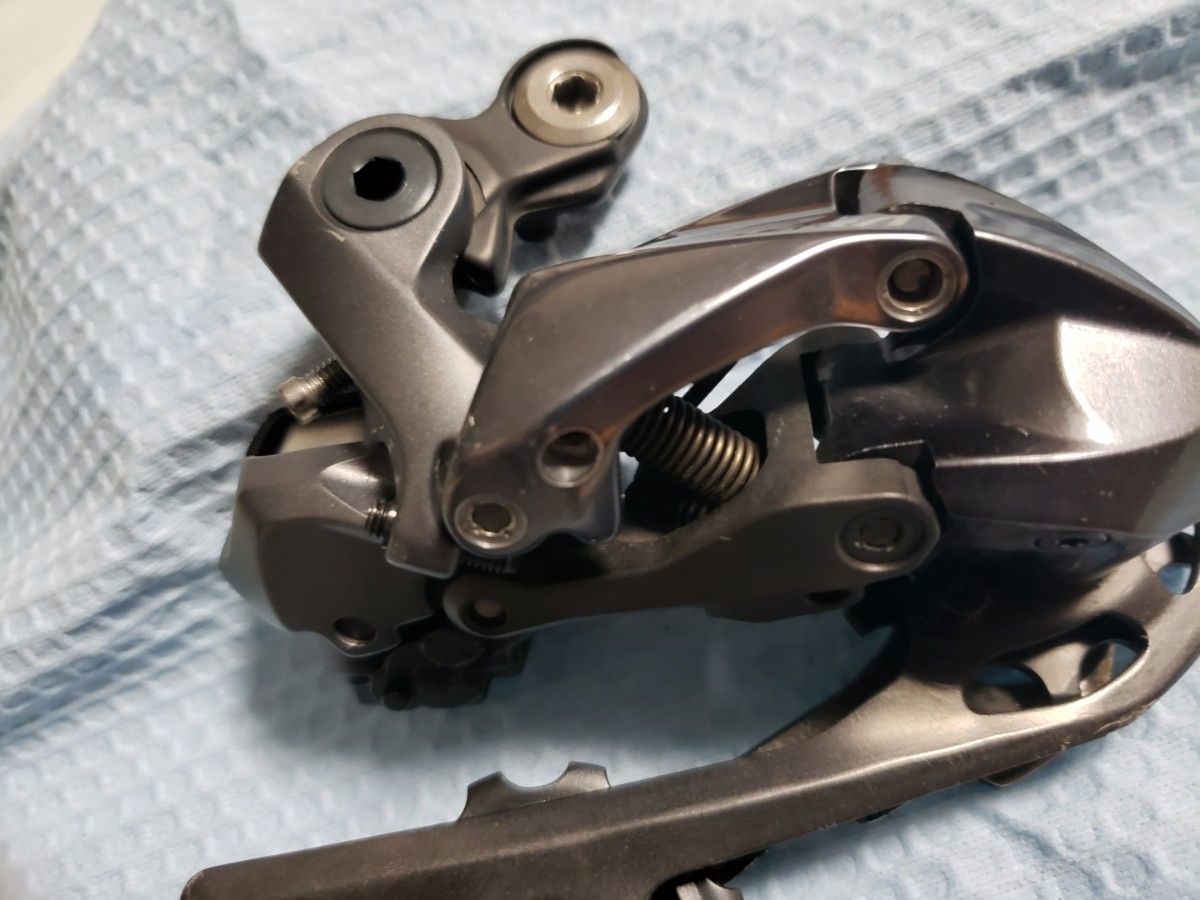ジャンク SHIMANO シマノ RD-R8050 Di2 SS リアディレイラー ジャンク SHIMANO シマノ RD-R8050 Di2 SS リアディレイラー