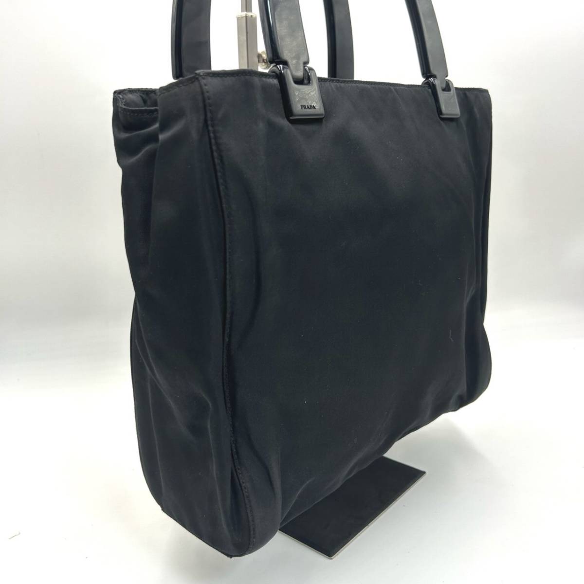 人気のファッションブランド! テスートナイロン プラダ PRADA B914