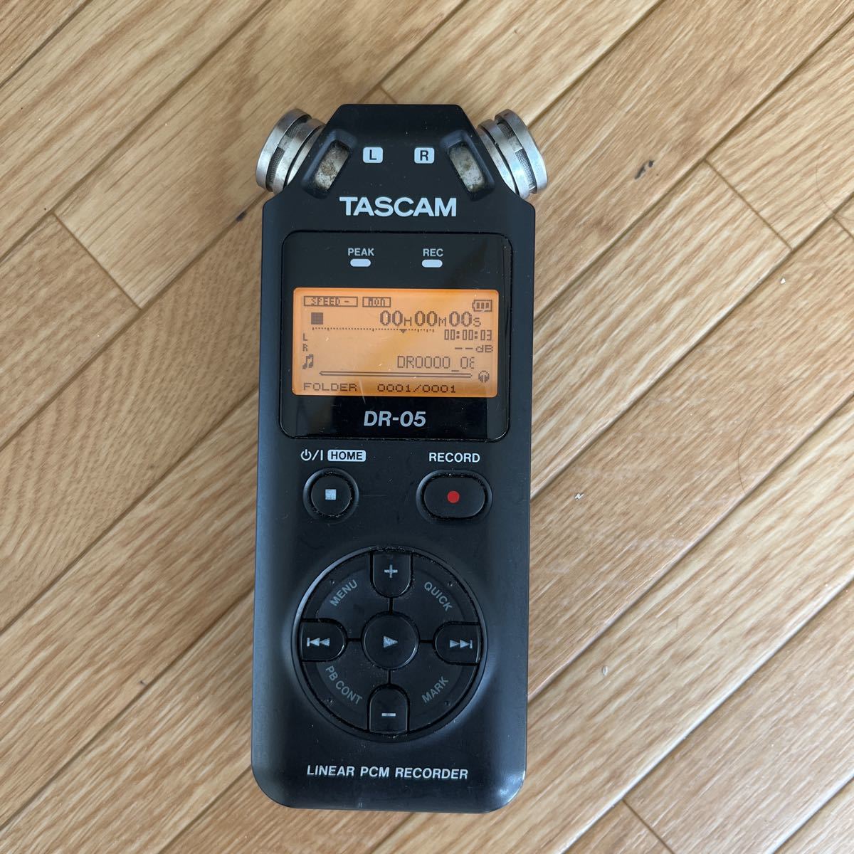 TASCAM DR-05 タスカム リニアPCMレコーダー ブラック_画像1