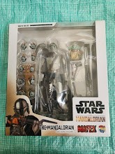 【新品 未開封 箱潰れあり】MAFEX マフェックス No.129 スターウォーズ THE MANDALORIAN ザ・マンダロリアン アクションフィギュア　④_画像1