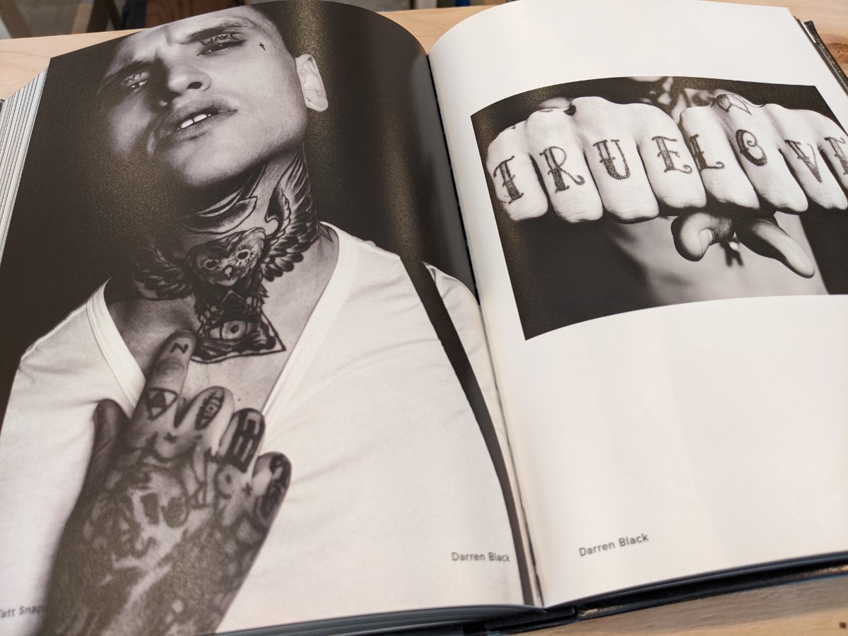 【洋書 新品】INK: The Art of Tattoo / Zombie Officer / タトゥー デザイン イラスト