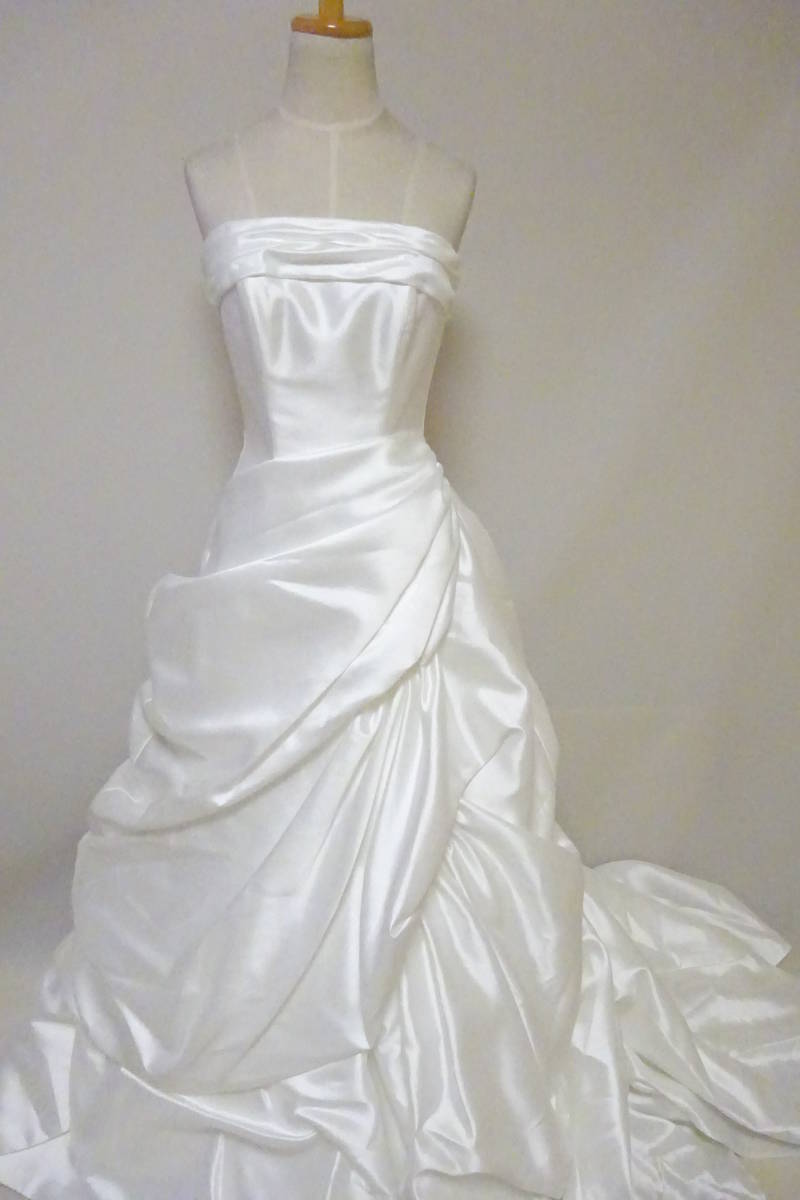 ウエディングドレス Avica アヴィカ WATABE WEDDING 9 オフホワイト シンプル ESS-196 ワタベウエディング オプションドレス　Z