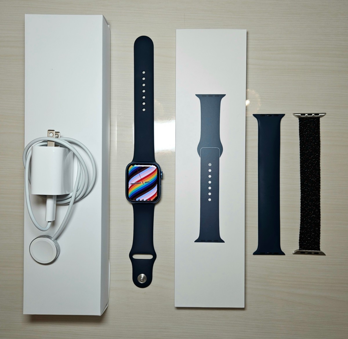 ☆超美品☆バンド3つ☆ Apple Watch Series 7（GPS + Cellularモデル