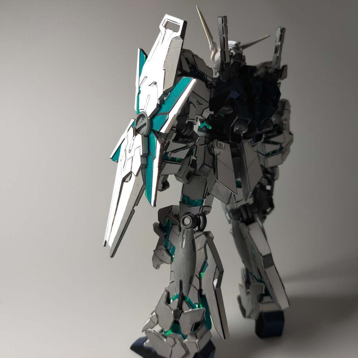 ☆イラスト風模型☆アニメ塗り☆ガンプラ☆完成品☆塗装済☆HG ☆イラスト風模型☆アニメ塗り☆ガンプラ☆完成品☆塗装済☆HG