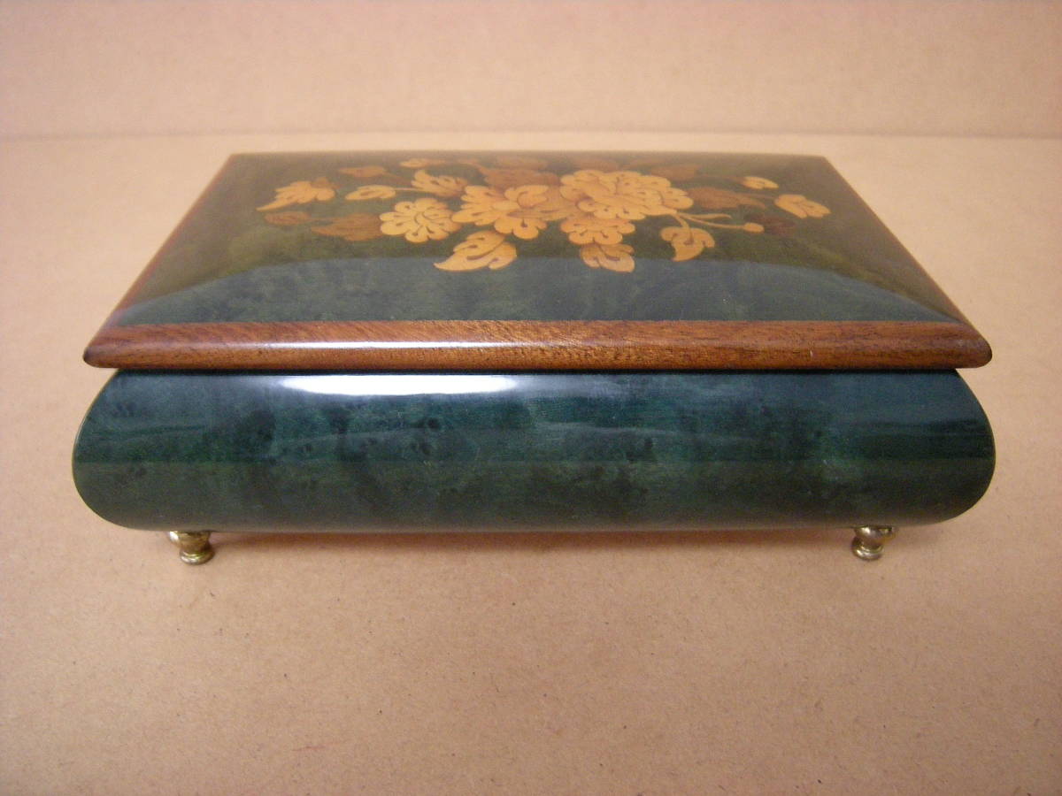  dragon juREUGE music box green color antique jewelry case 