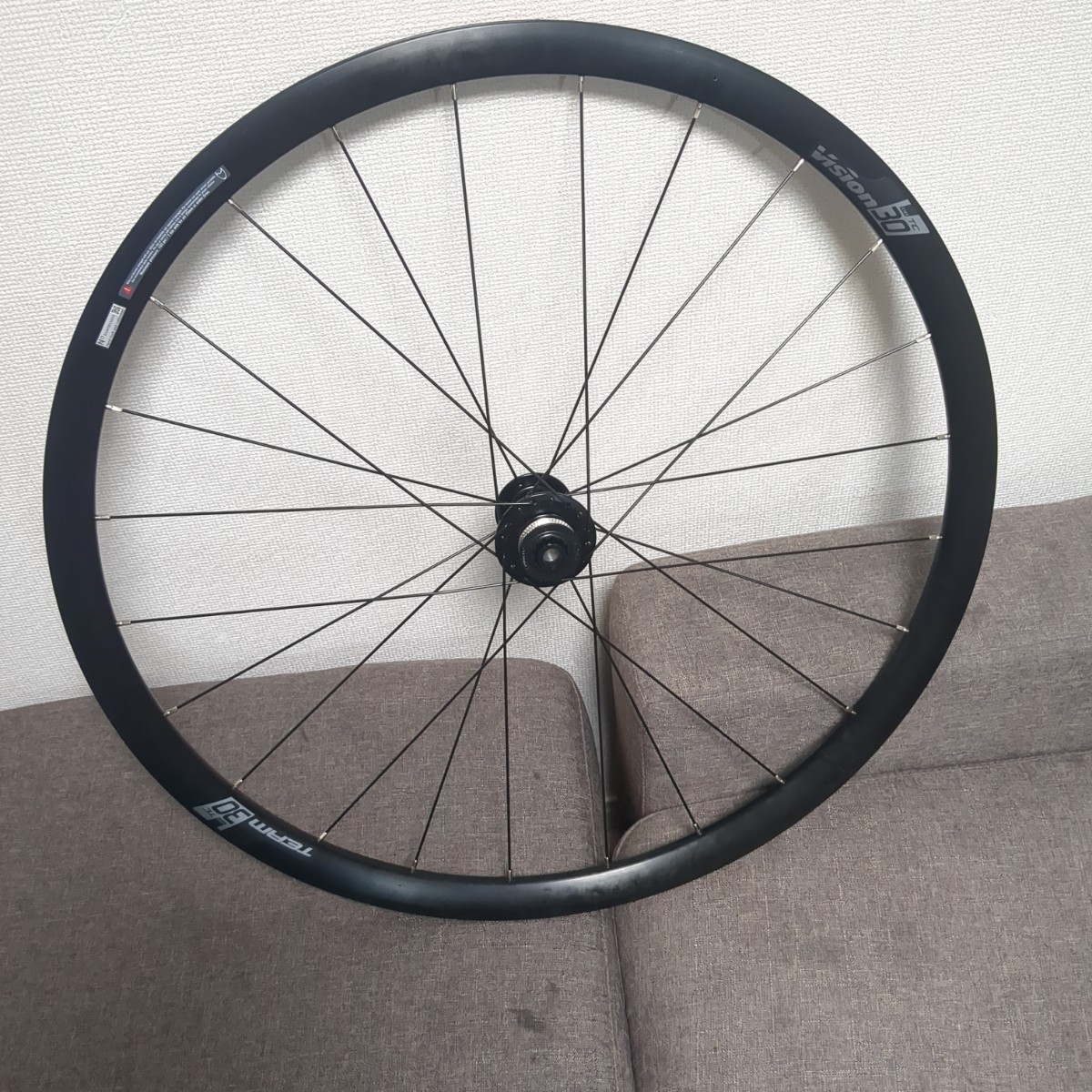 ラウンド Vision Team ディスクブレーキ disc用ホイール 30TC 27インチ