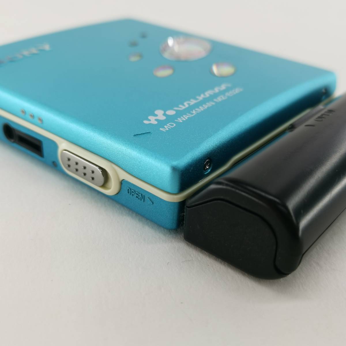 送料無料 SONY ソニー MD WALKMAN MZ-E520 MDウォークマン 青 送料無料 SONY ソニー MD WALKMAN MZ-E520 MDウォークマン 青