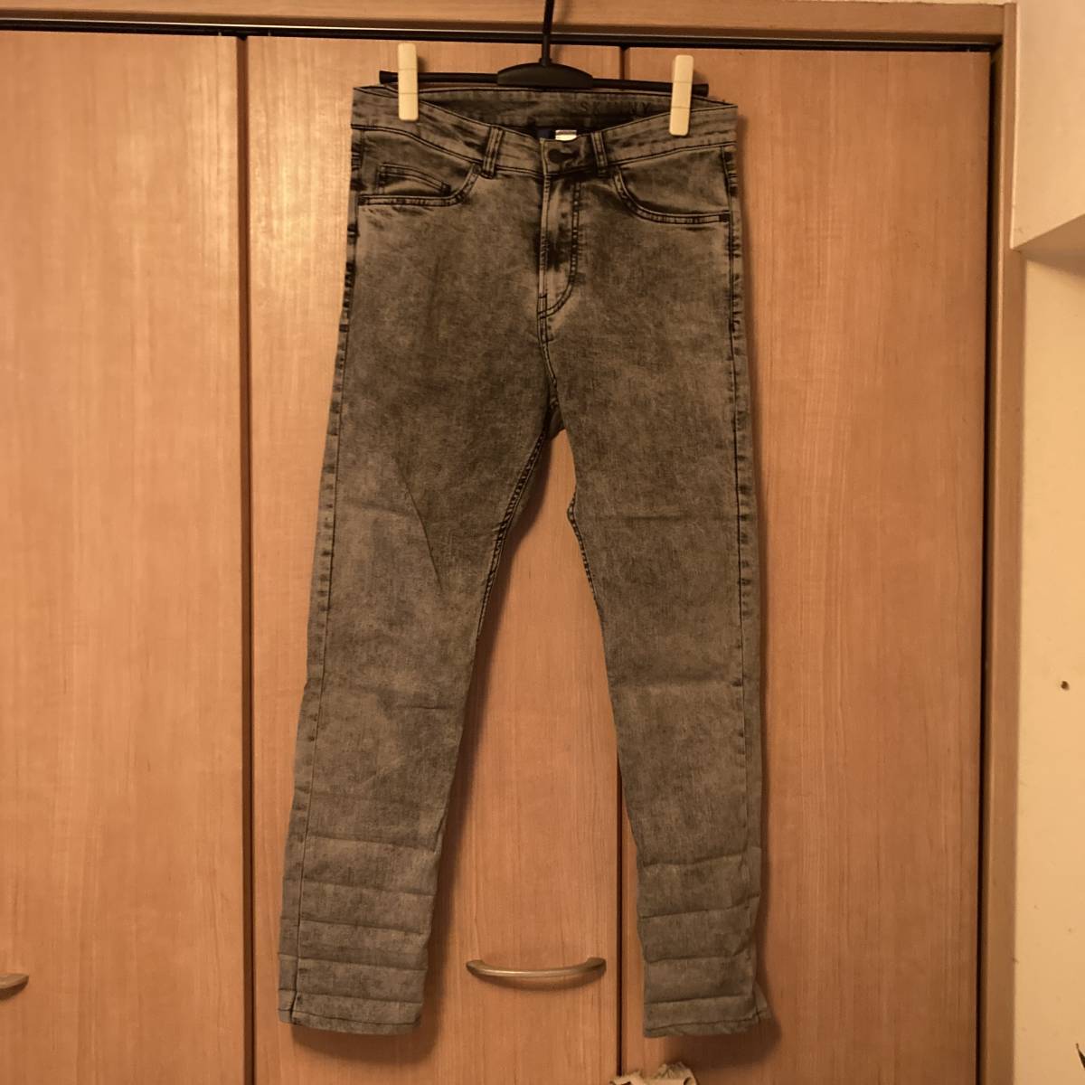 size 30 (ウエスト80cm) | H&M | ケミカルウォッシュ スキニー デニム パンツ ジーンズ | グレー | エイチアンドエム | SKINNY DENIM JEANS_画像1