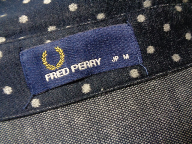 FRED PERRY フレッドペリー ドット柄 ワンポイント 刺繍ロゴ 紺 ネイビー 半袖シャツ 柔らか Mサイズ _画像6