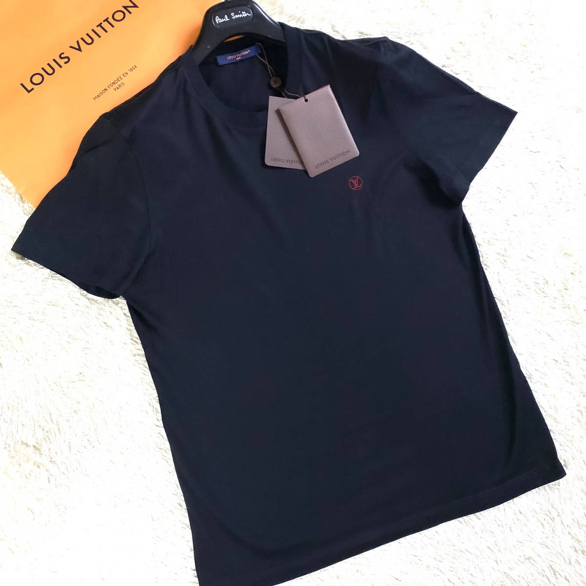 級LOUIS VUITTON半袖Tシャツ ワンポイント胸LVロゴ刺繍サークルロゴL~M