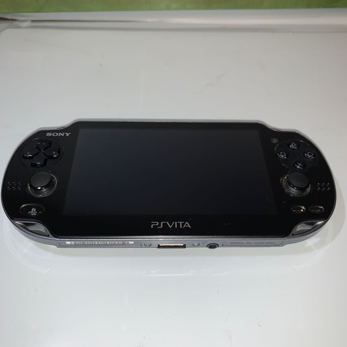PS Vita 本体 PCH-1000 メモリーカード64gb ソフト3本 充電アダプタ