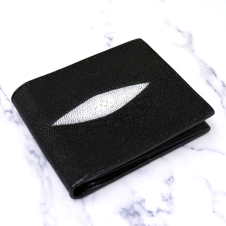 HA0131【送料無料】【新品】エイ革2つ折り薄財布 ブラック 黒