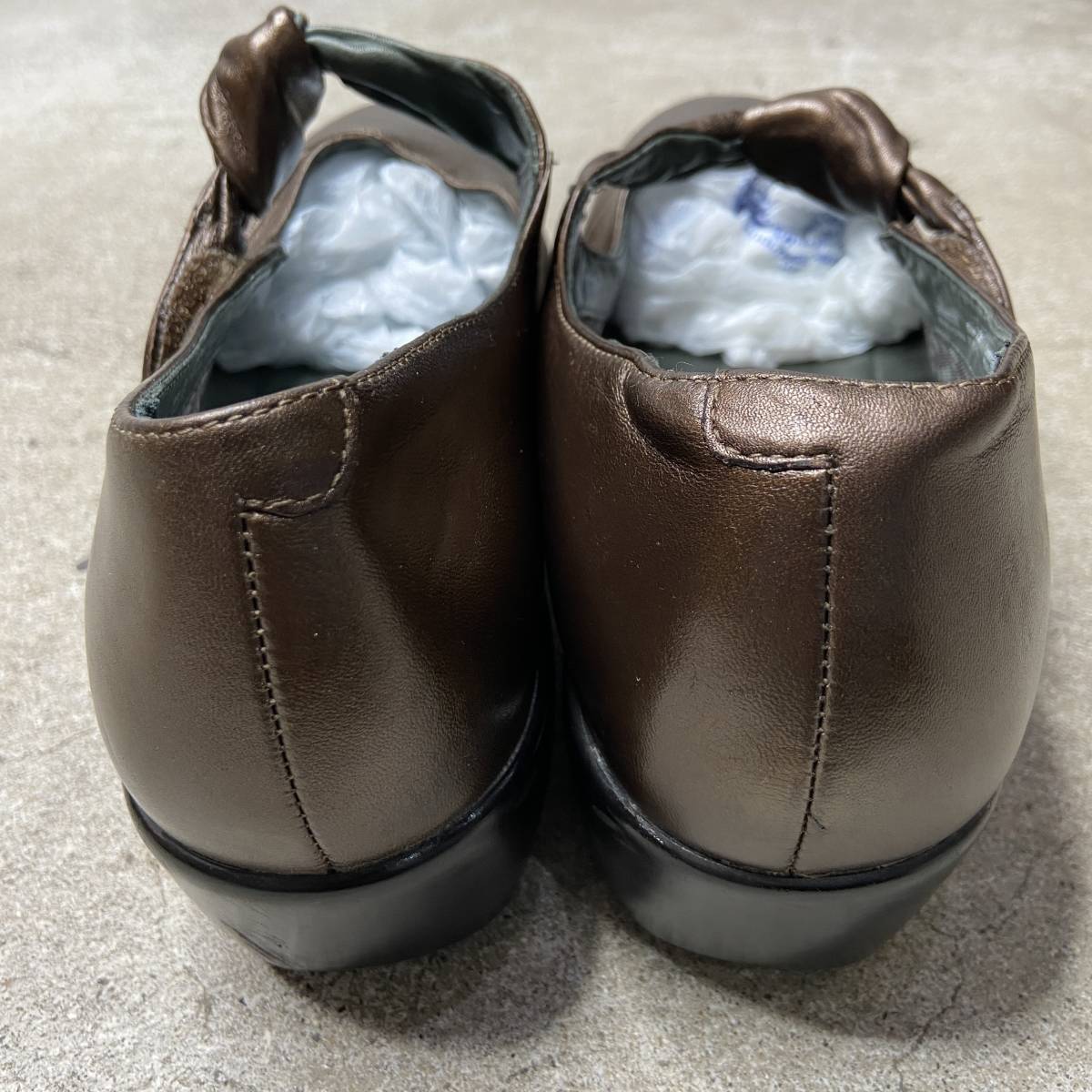 ☆送料無料☆dansko☆リボンデザインフラットシューズ☆パンプス☆ヒール☆ブロンズカラー☆39☆I23_画像4