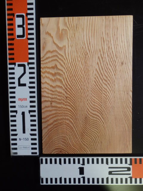 杉☆無垢板１枚板 木材 板 DIY 板材 天板 棚板 テーブル 看板 花台など種類豊富！28.5cm×18.8cm×7mm[3090520] _画像4