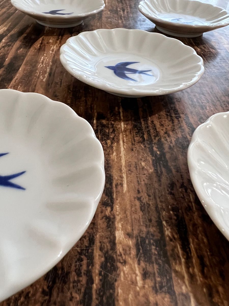 花型 ツバメ柄 小皿5枚 青×白 10cm 日本製 和洋食食器 醤油皿 美濃焼 オシャレ