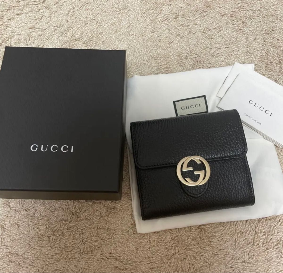 【新品未使用】GUCCI グッチ　二つ折り財布　ブラック 折財布