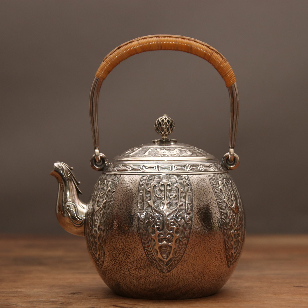 old silver tea .[ original silver .. luck .......] silver bin green tea hot water . small teapot tea utensils south . gold . tea utensils era thing LT-09188