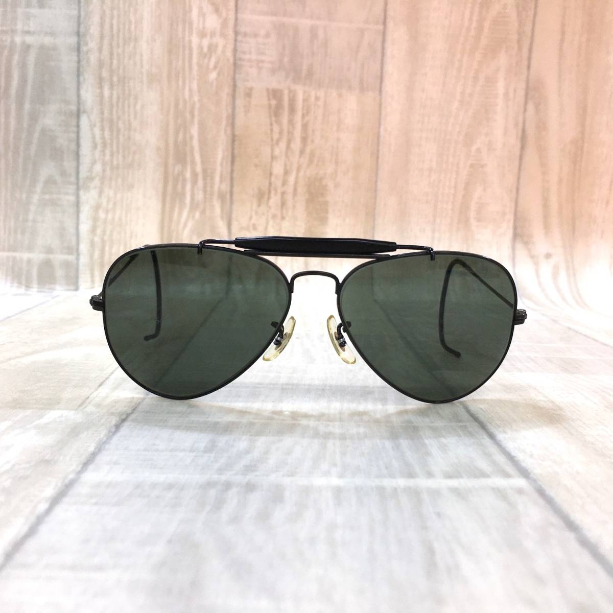 KZ1115★RAY BAN : B&L USA製 アウトドアーズマン ブラックフレームサングラス★黒 横向きBL砂打ち ヴィンテージ レイバン ボシュロム_画像2