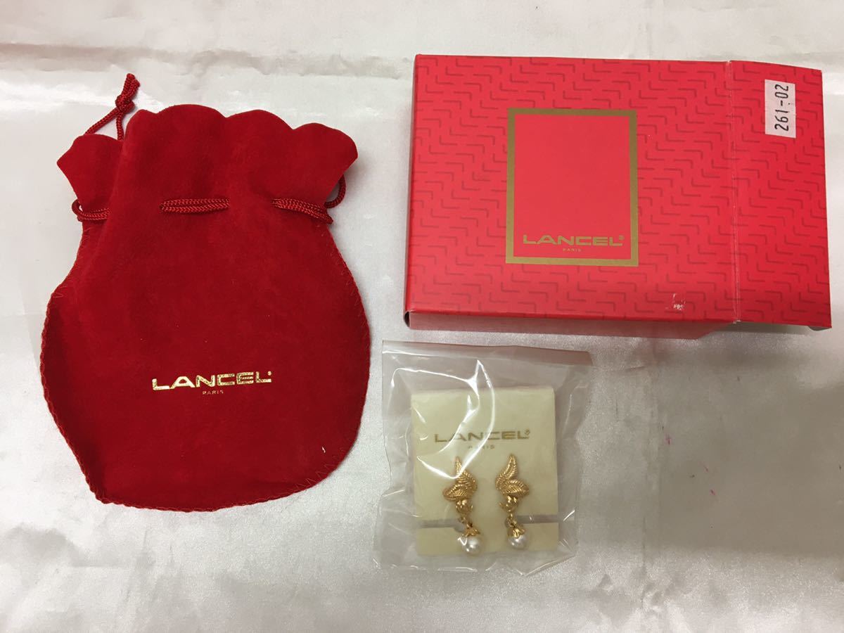 x0919-72★未使用 LANCEL イヤリング ネックレス ブローチ キーホルダー 4点セット ゴールド系 PARIS_画像8