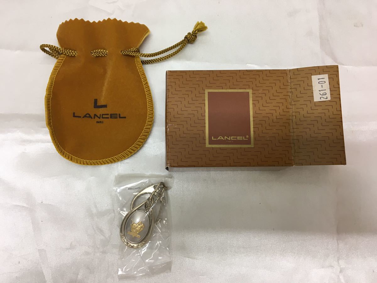 x0919-73★未使用 LANCEL イヤリング ネックレス ブローチ キーホルダー 4点セット ゴールド系 PARIS_画像2