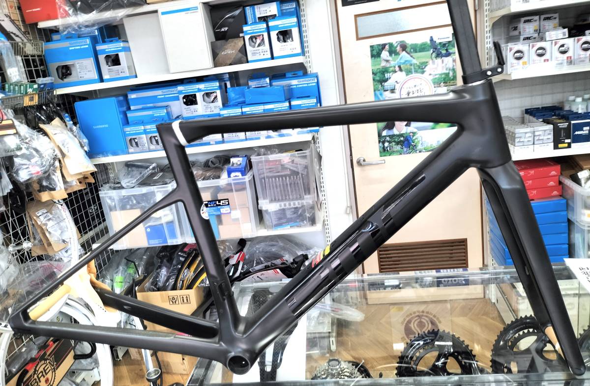 Yahoo!オークション - 新品 BMC Teammachine SLR01 MOD V3 Yahoo!オークション - 新品 BMC Teammachine SLR01 MOD V3