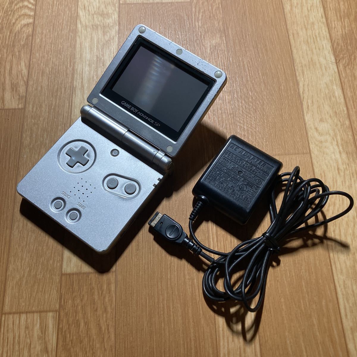 大特価!! GBA XJH10425534 充電器付き プラチナシルバー ゲームボーイ