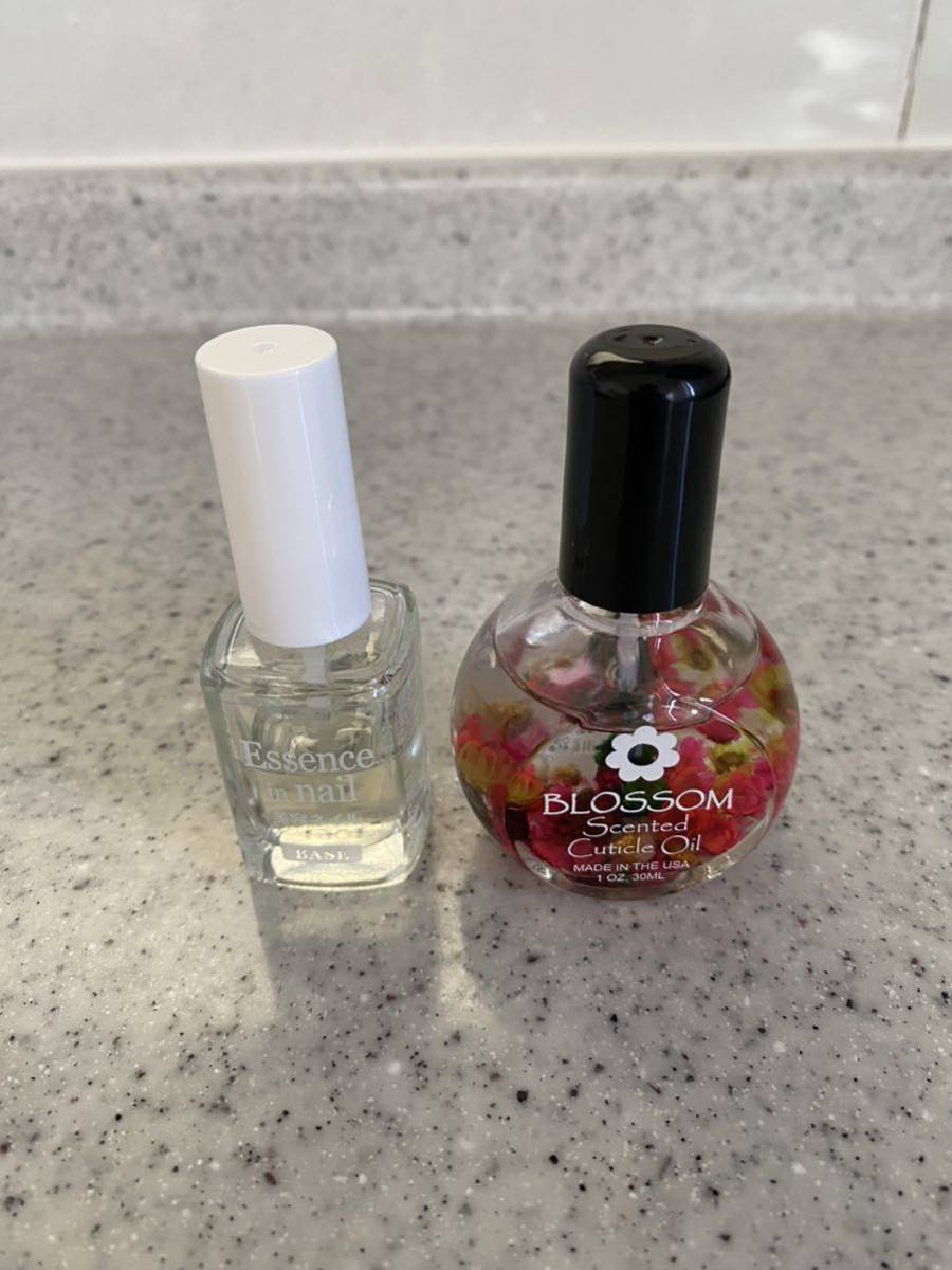 Essence in nail beauty nails BW yellow tint prevention base coat & candy bro Sam cutie kru oil ( hibiscus ) nails oil 