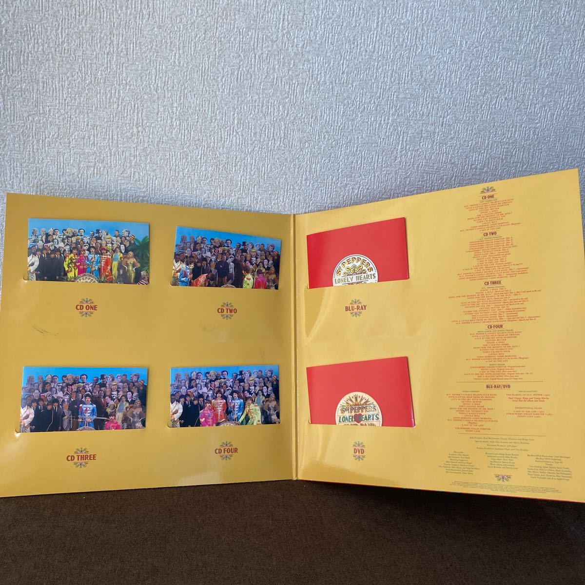 ビートルズ / サージェント・ペパーズ　SGT PEPPER'S LONELY HEARTS CLUB BAND /50周年記念エディション/６枚組 CD DVD ブルーレイ_画像1