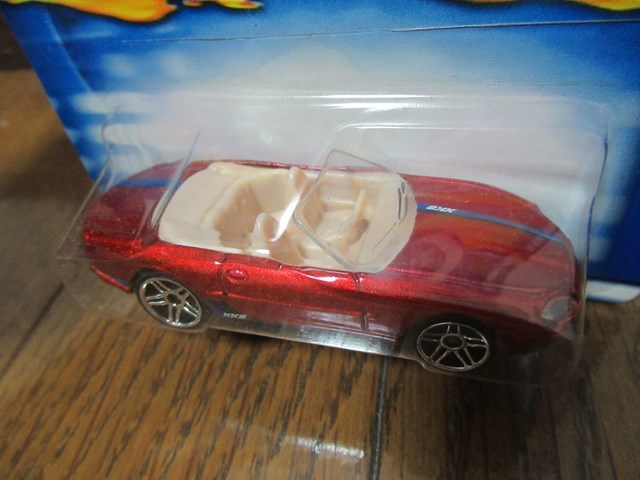 【未開封新品】【Hot-Wheels】ジャガー　JAGUAR　XK8　（CONVERTIBLE）メタリックレッド　品番：53704　2001-161【管理：5012】_画像6