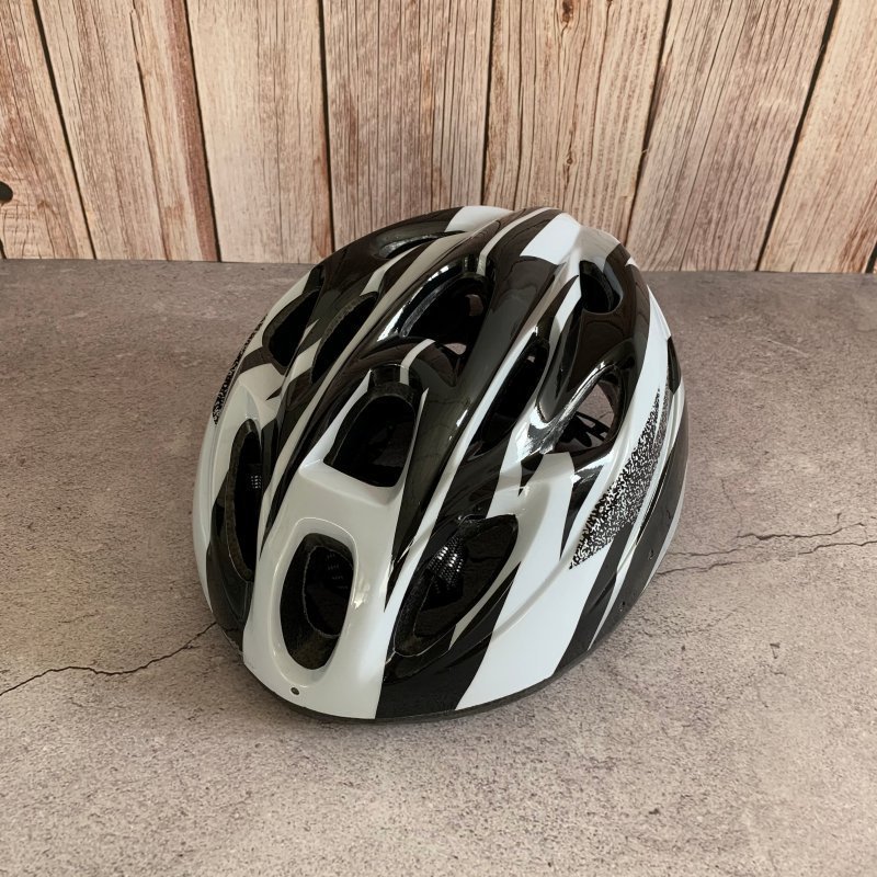 新入荷☆自転車 ヘルメット 軽量 高剛性 サイクリング 大人 ロードバイク 019黒＆白_画像3