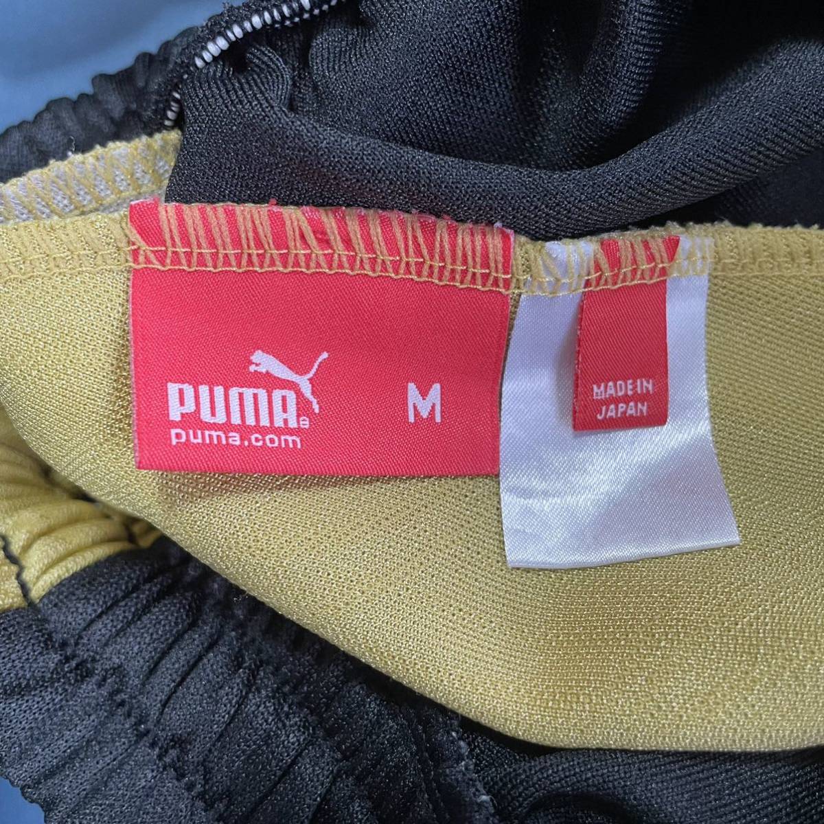 超希少品】PUMA プーマ ジャージ セットアップ 上下セット 黒 金 超希少品】PUMA プーマ ジャージ セットアップ 上下セット 黒 金