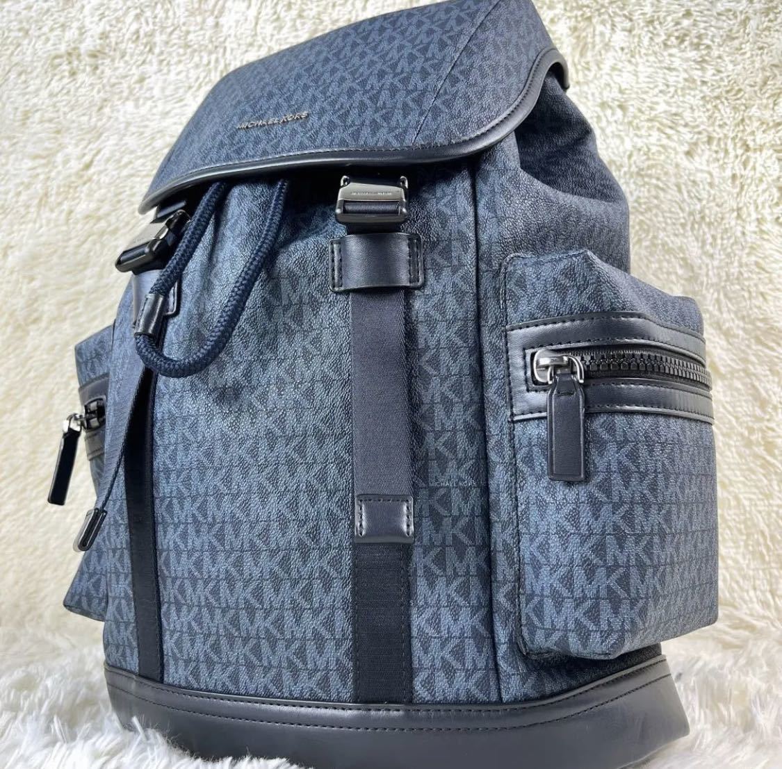 柔らかな質感の バックパック ポケット A4 旅行 COOPER KORS MICHAEL