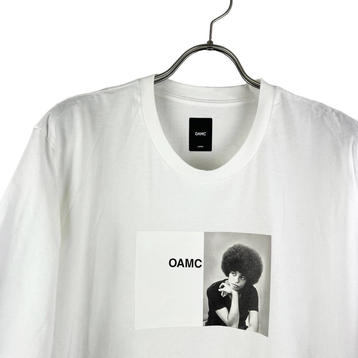 OAMC(オーエーエムシー) Female Portrait Pattern Cotton T Shirt