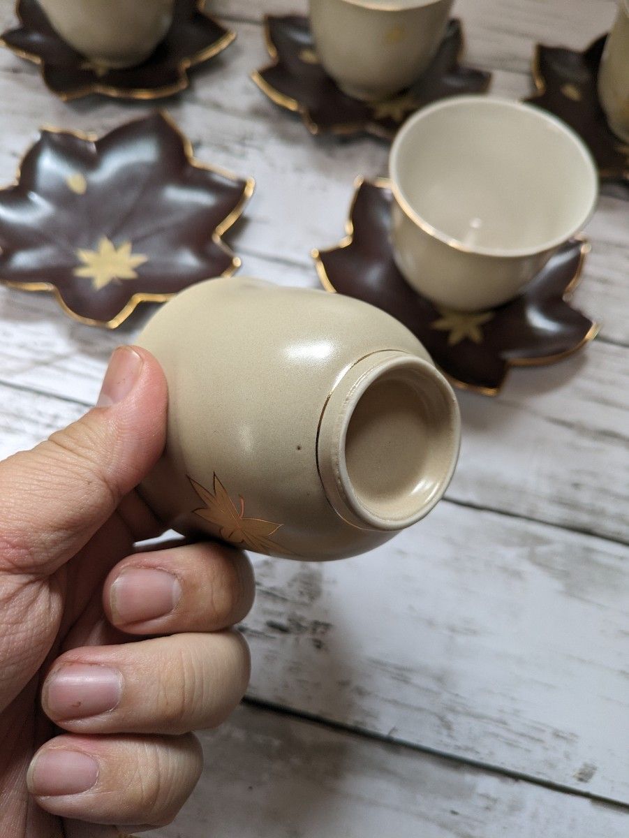 激安 箱付 翠泉・陶器製お洒落な高級紅葉柄湯呑みソーサー5客 激安 箱付 翠泉・陶器製お洒落な高級紅葉柄湯呑みソーサー5客