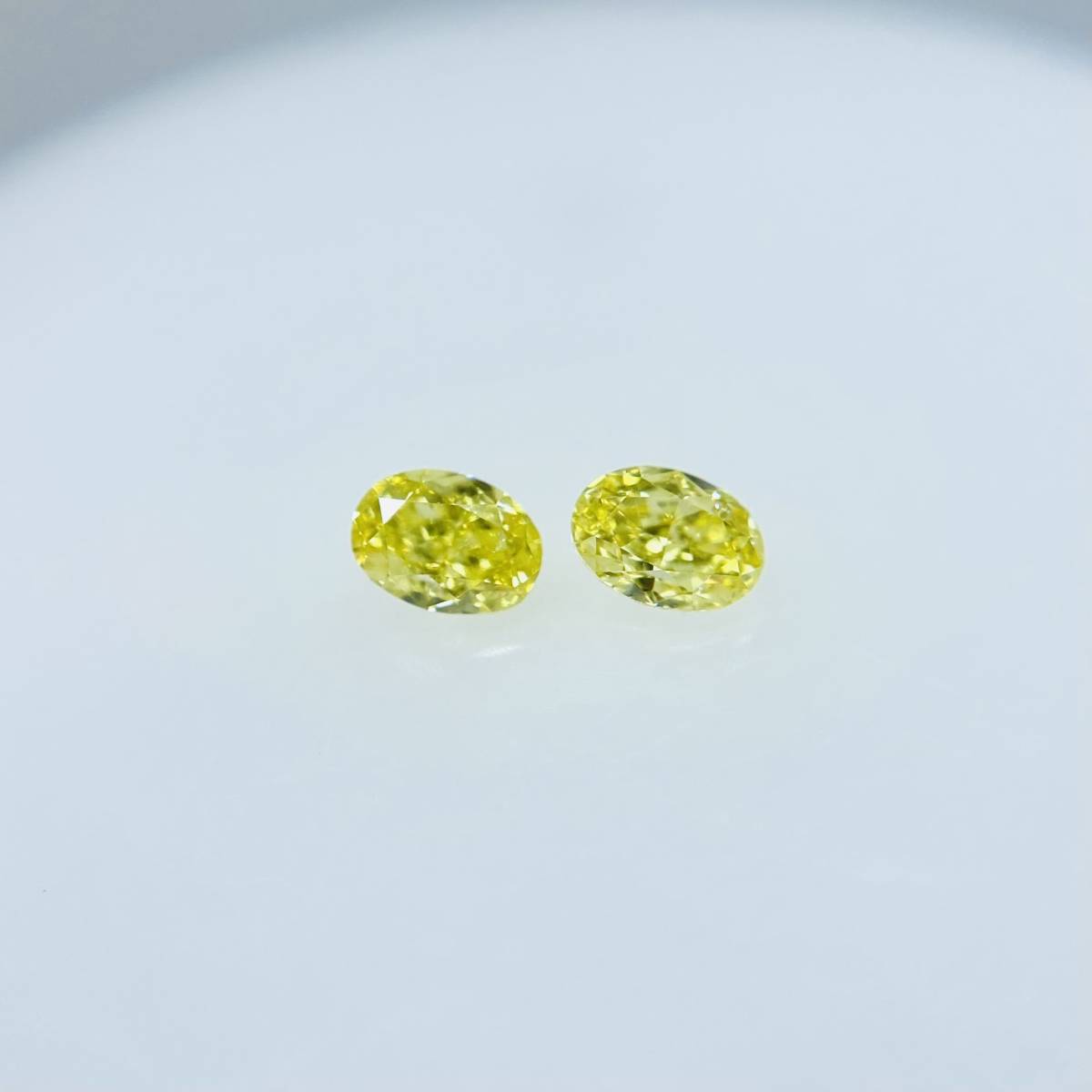 FANCY INTENSE YELLOW 0.145ct＆0.150ct/OV/RT2285/CGL