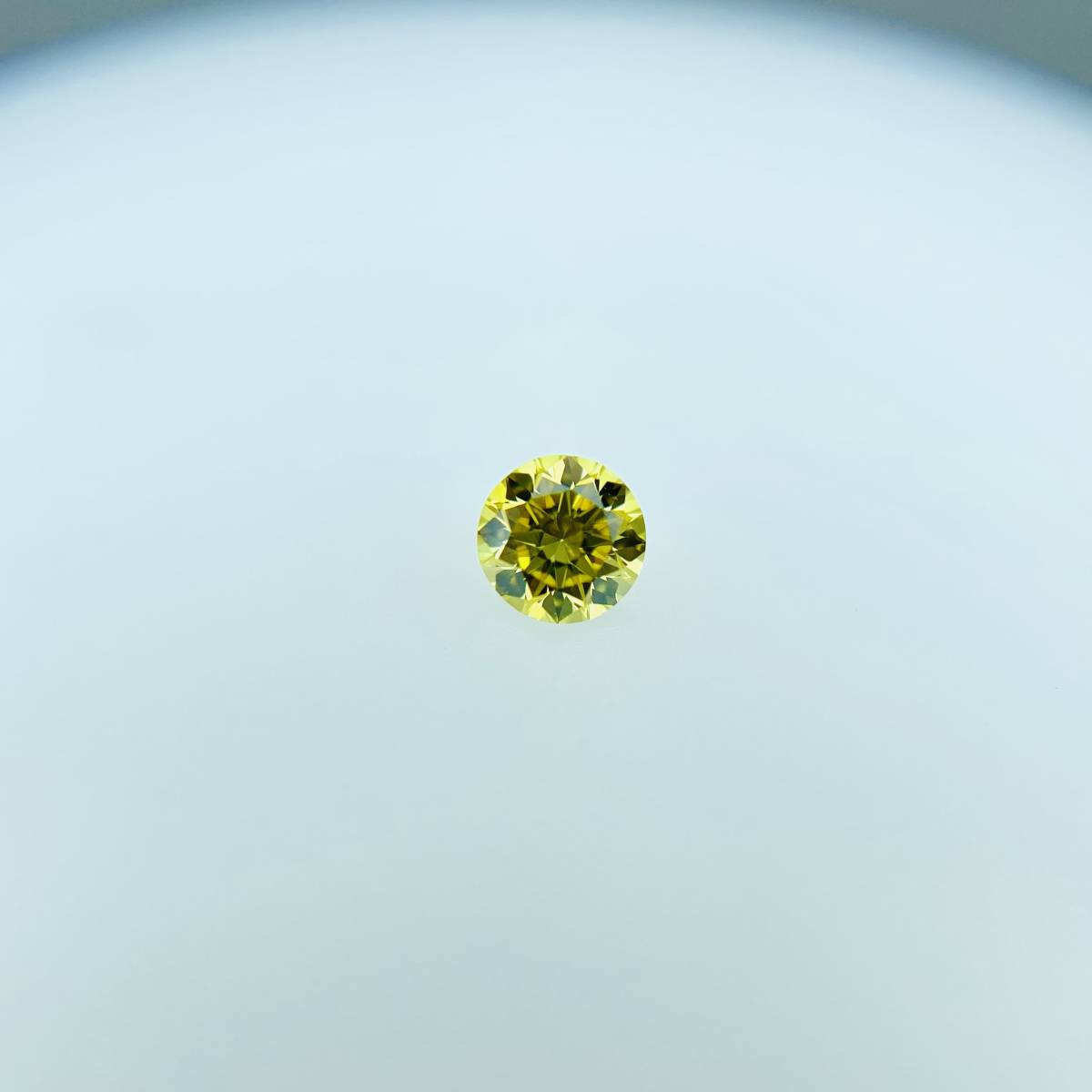 FANCY VIVID YELLOW 0.114ct/RD/RT2211/CGL