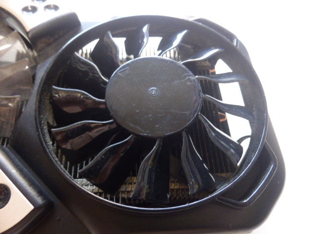 NVIDIA グラフィックボード palit GeForce GTX780 JETSTREAM 3072M HDMIにて画面出力確認済 本体のみ 年式も古い為ジャンク品扱いです_画像4