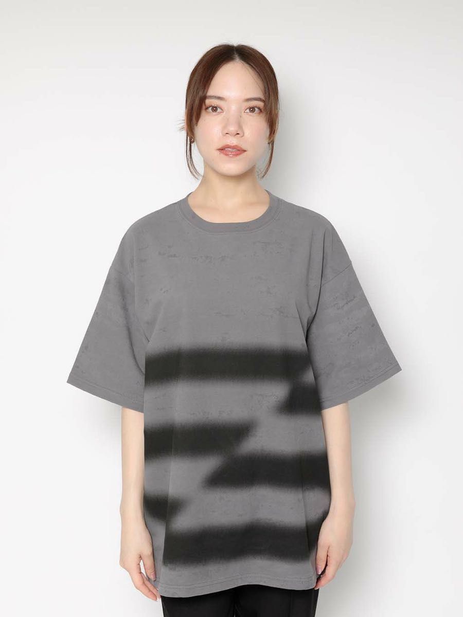 melt the lady S3 slogan T-shirt gray グレー