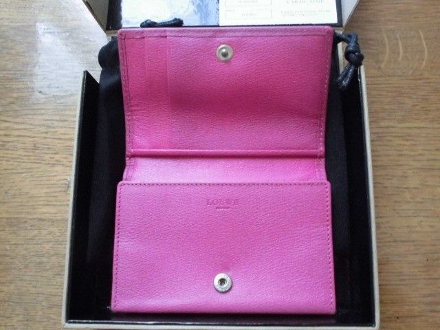 美品　LOEWE　ロエベ　アマソナ アナグラムロゴ　パスケース　カードケース　定期入れ　ピンク