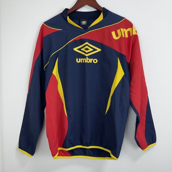 umbro アンブロ メンズ 長袖 トップス スポーツ ウェア Mサイズ サッカー フットサル 練習着 ネイビー レッド イエロー ロゴ プリント