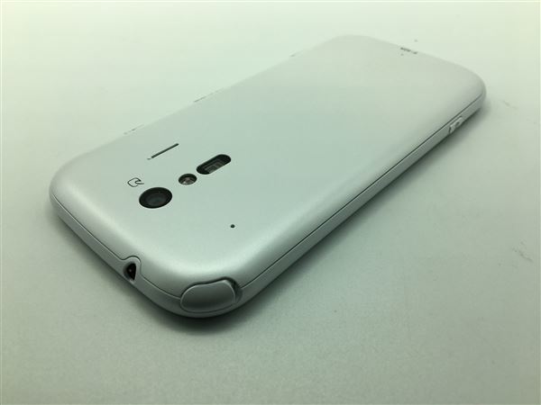 今季ブランド らくらくスマートフォン ホワイト【安心保… docomo F-42A