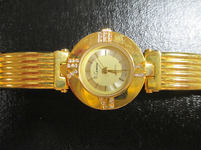 新品未使用　PiCamian　レディースクオーツ式時計　QUARTZ　正規品　Goldカラー　耐水性（生活防水）