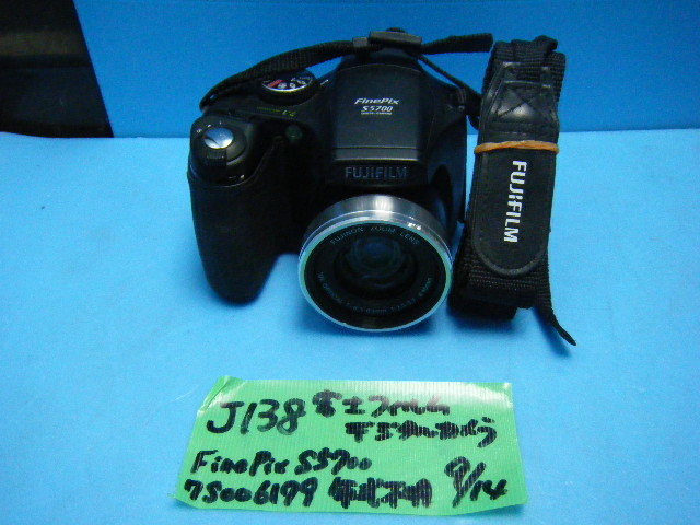 J138　富士フィルム　デジタルカメラ　Fine Pix S5700_画像1